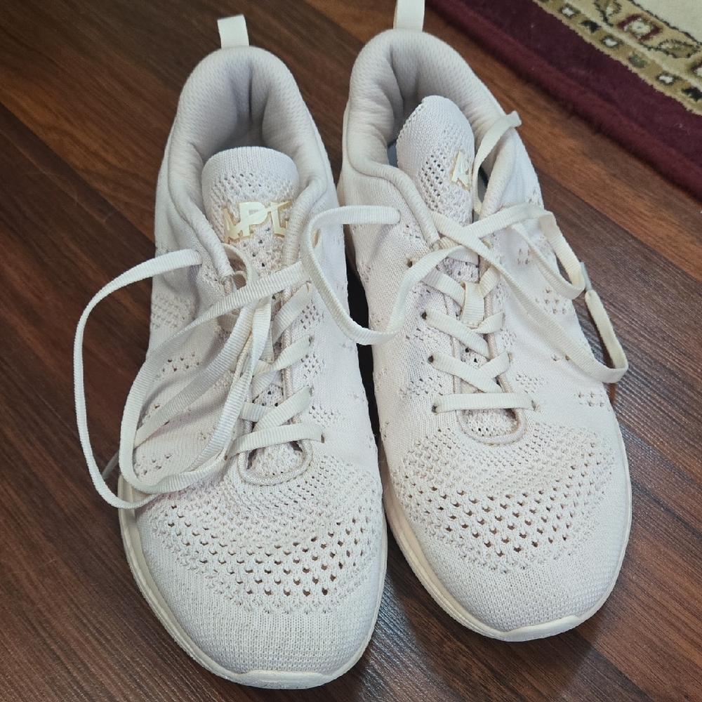 APL Blush Pink Techloom Pro Women's Sneakers 10.5 - Picture 1 of 9